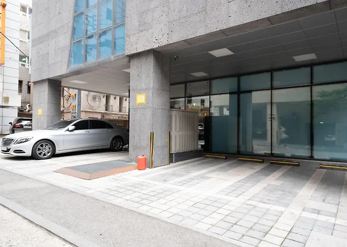 H-avenue Yeoksam 酒店 *